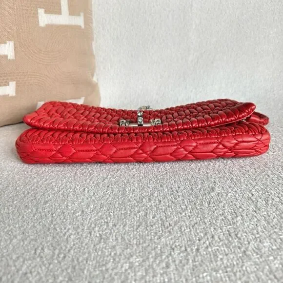 Miu Miu Women Pre-Loved Bag Very Good Condition - Picture 5 of 9